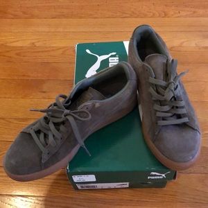 PUMA Suede Emboss Sz 6